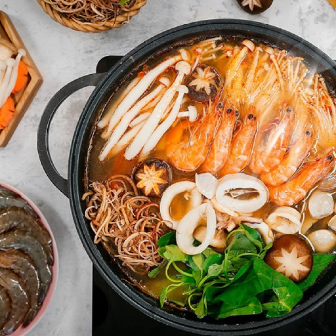 Hot & sour seafood hotpot