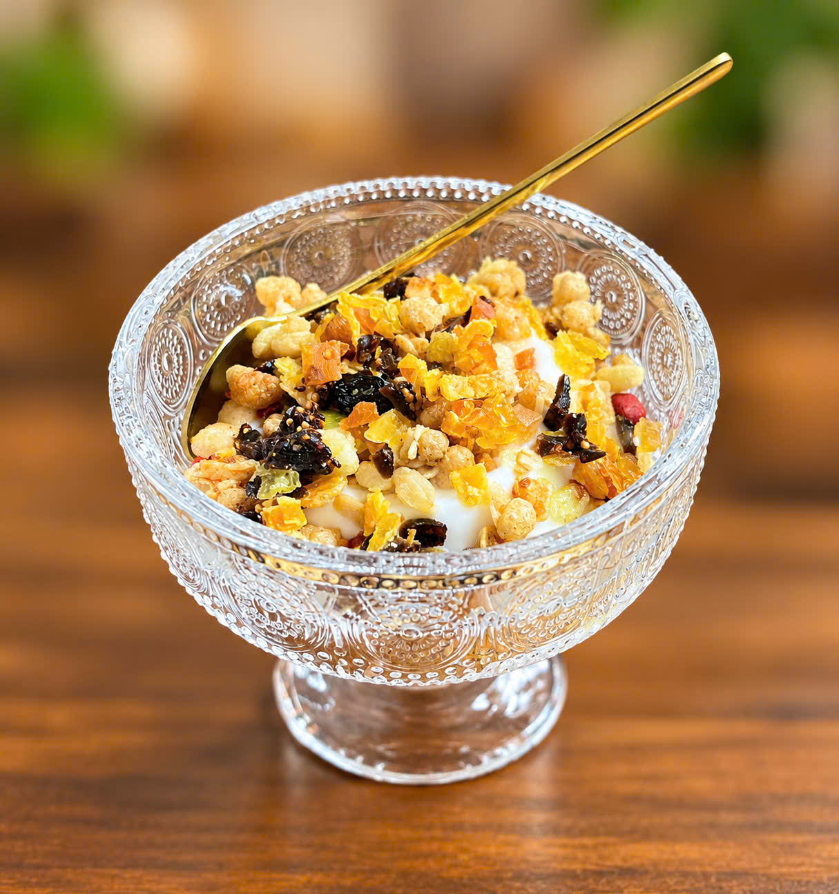 Yogurt with nuts & seeds