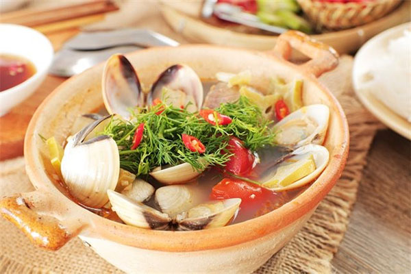 Sour clam soup